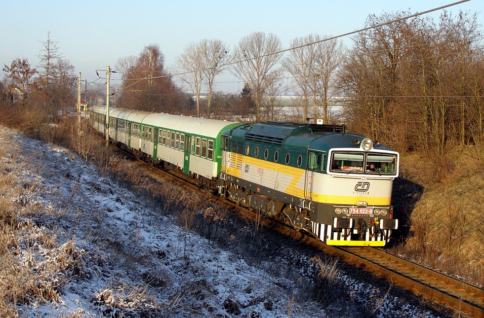 754 023-0