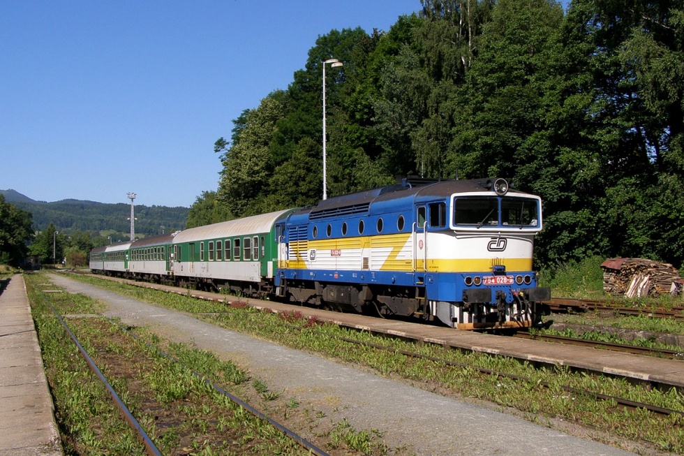 754 028-9