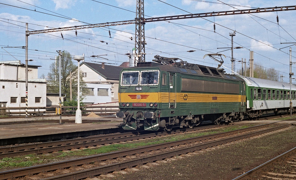 163 016-9
