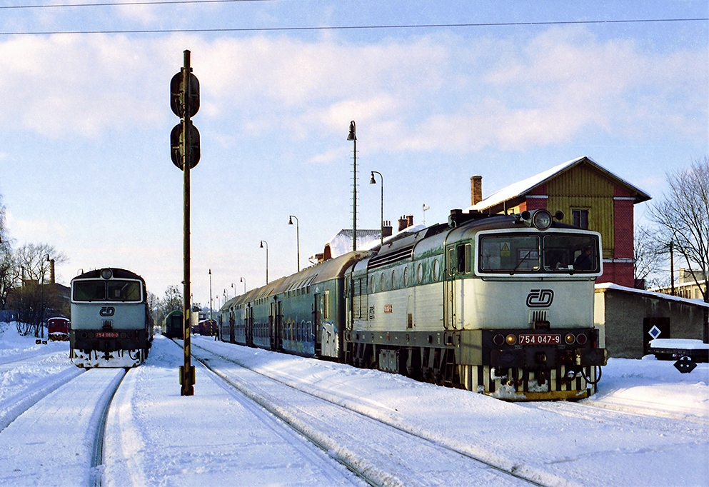 754 047-9