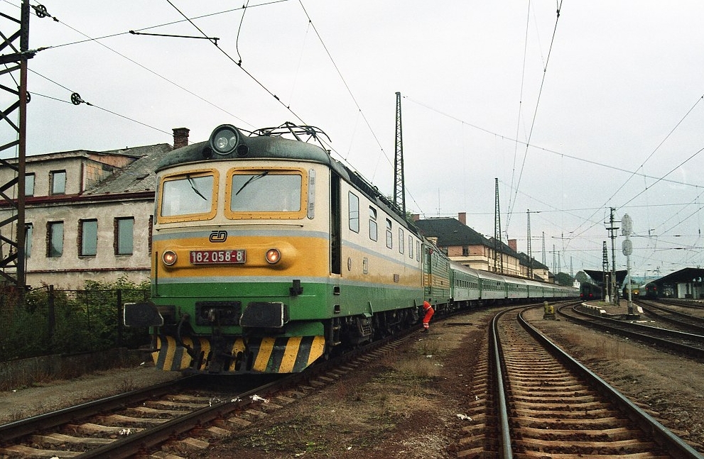 182 058-8