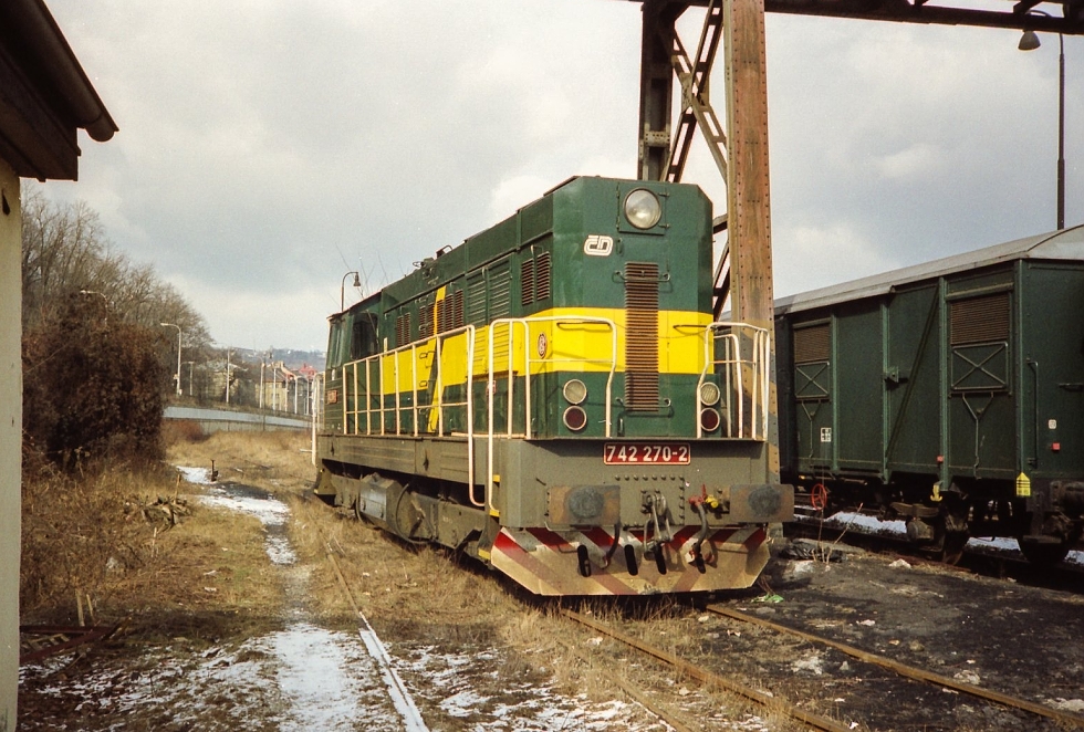 742 270-2