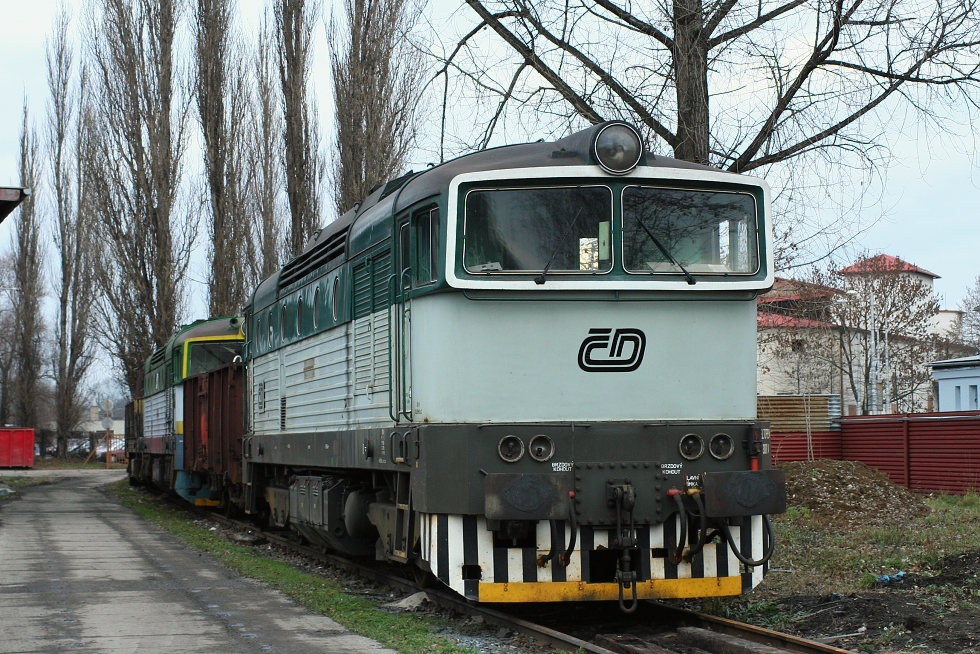750 257-8
