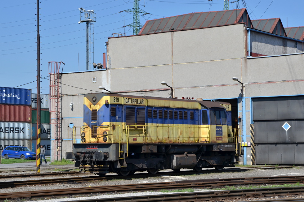 740 319-9