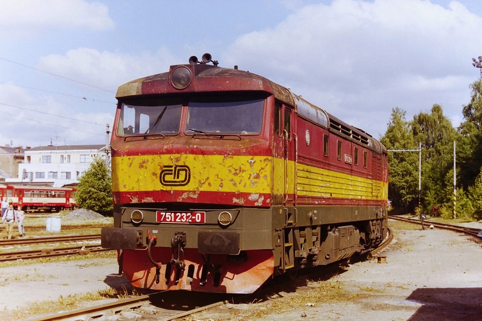751 232-0