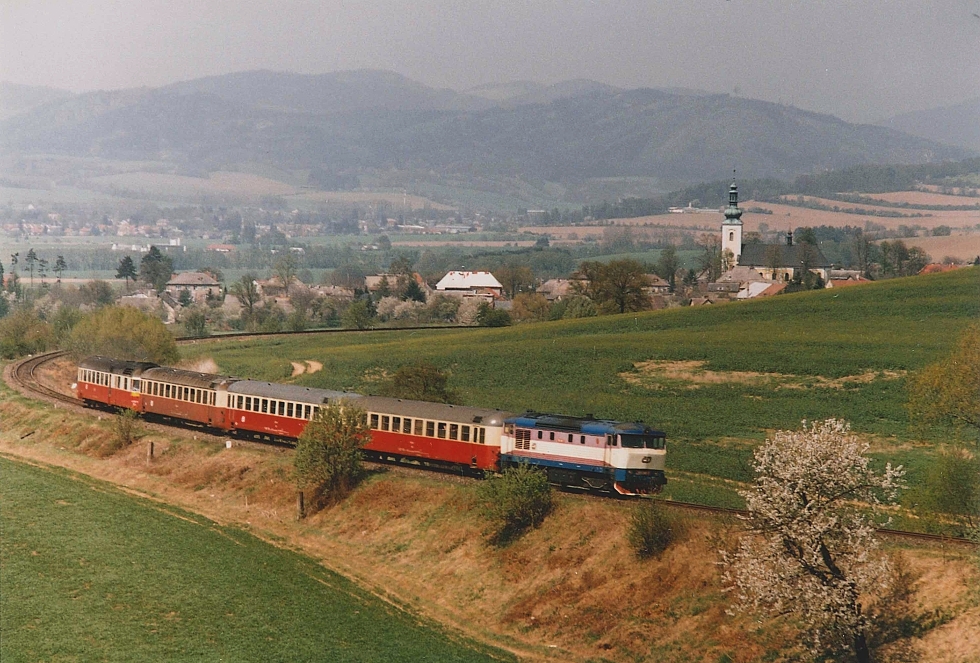 749 245-7