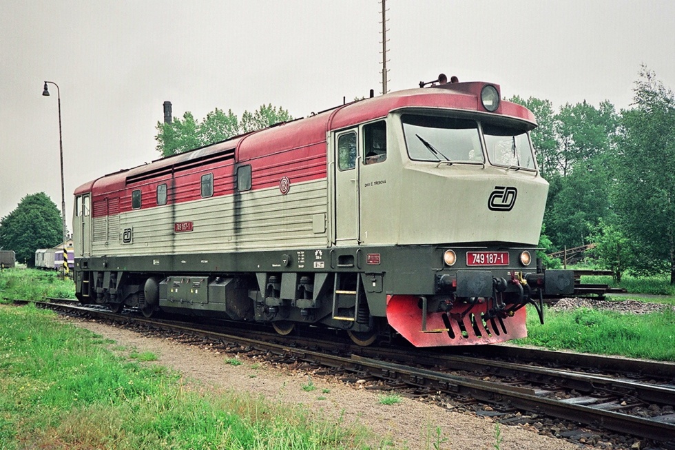 749 187-1