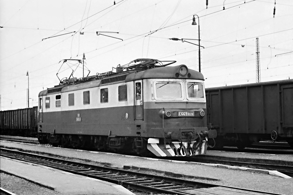 E669.3028