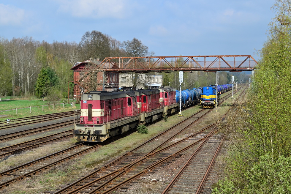 742 333-8
