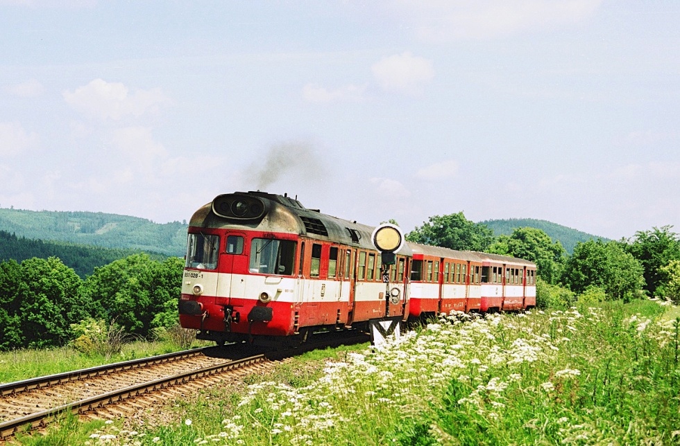 851 028-1