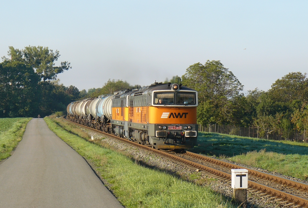 753 714-5