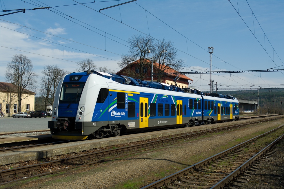 650 017-7