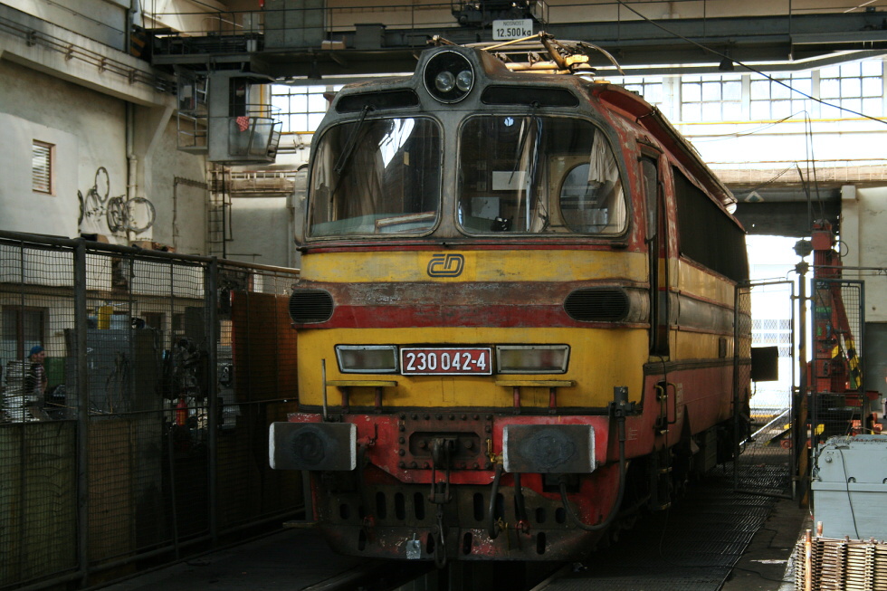 230 042-4