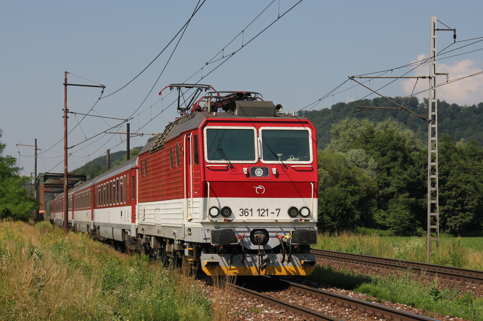 361 121-7