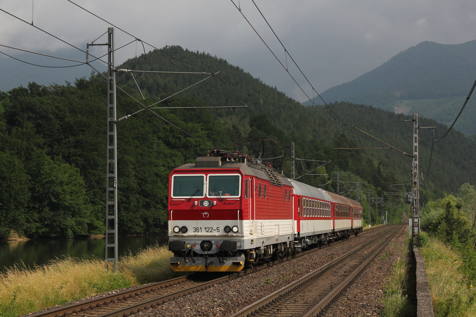 361 122-5