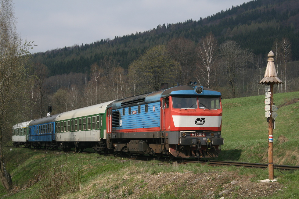 749 265-5