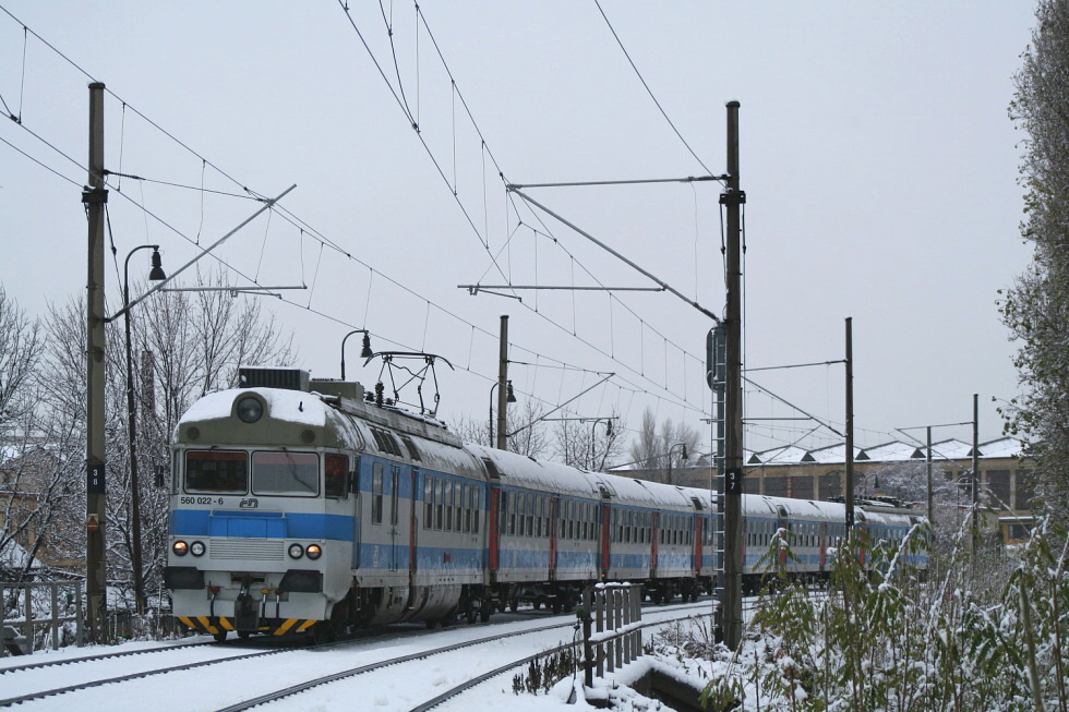 560 022-6