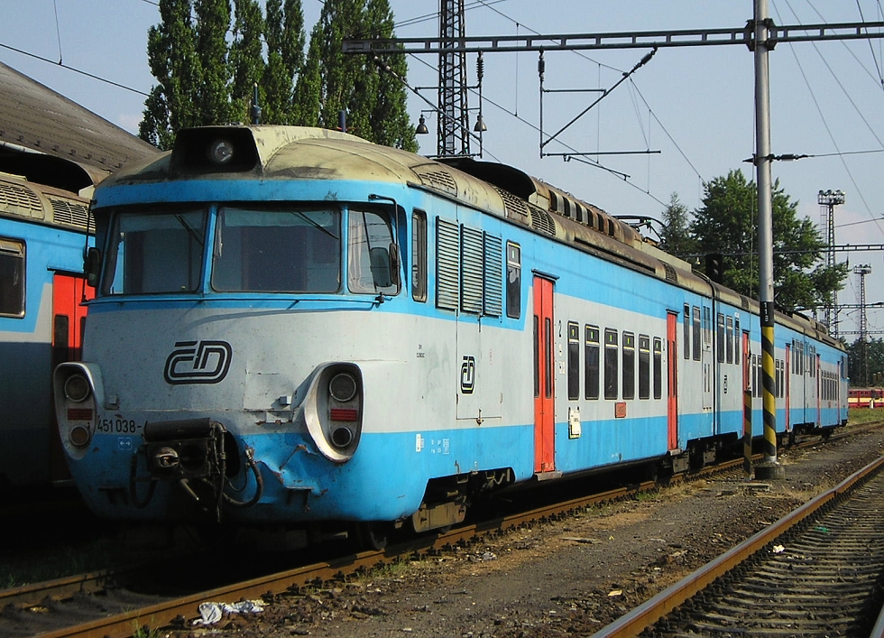 451 038-4