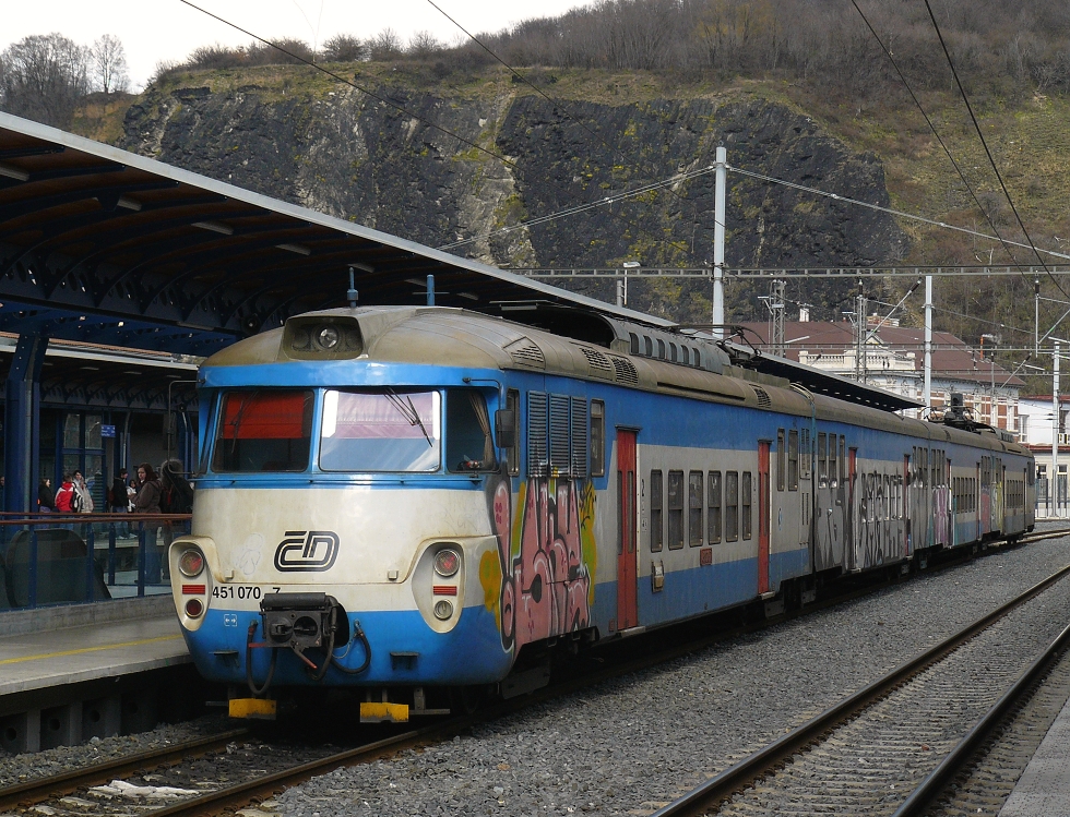 451 070-7