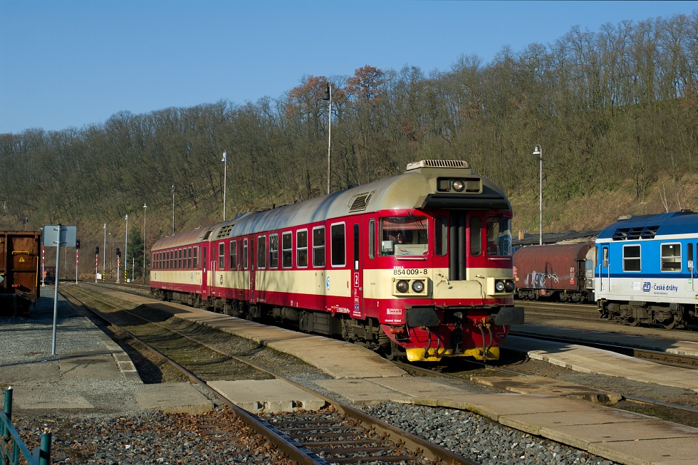 854 009-8