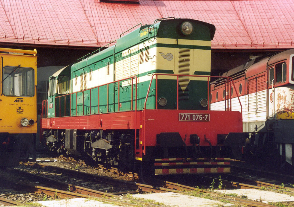 771 076-7