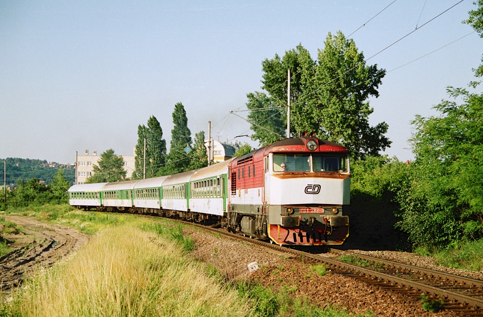 751 382-3