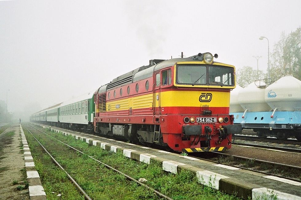 754 062-8