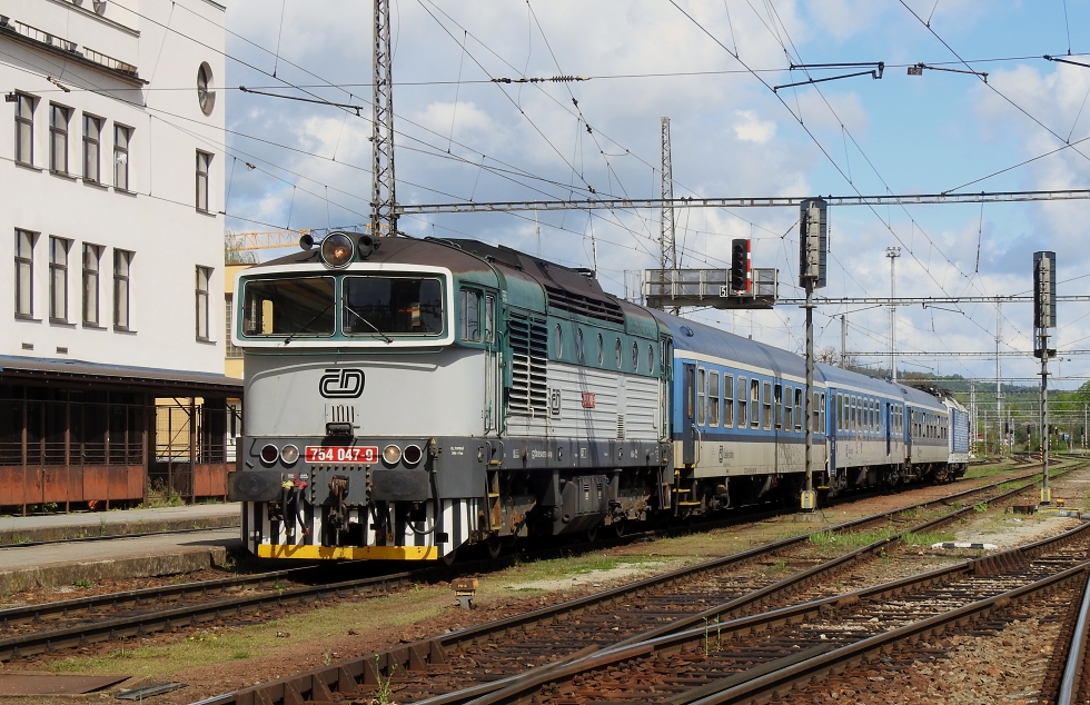 754 047-9