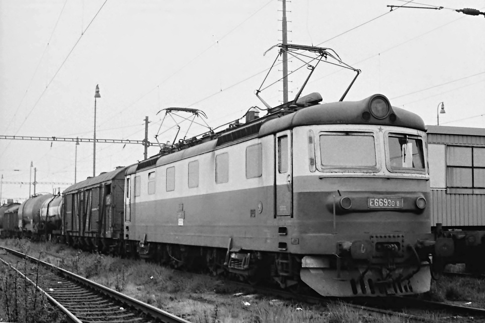E669.3011