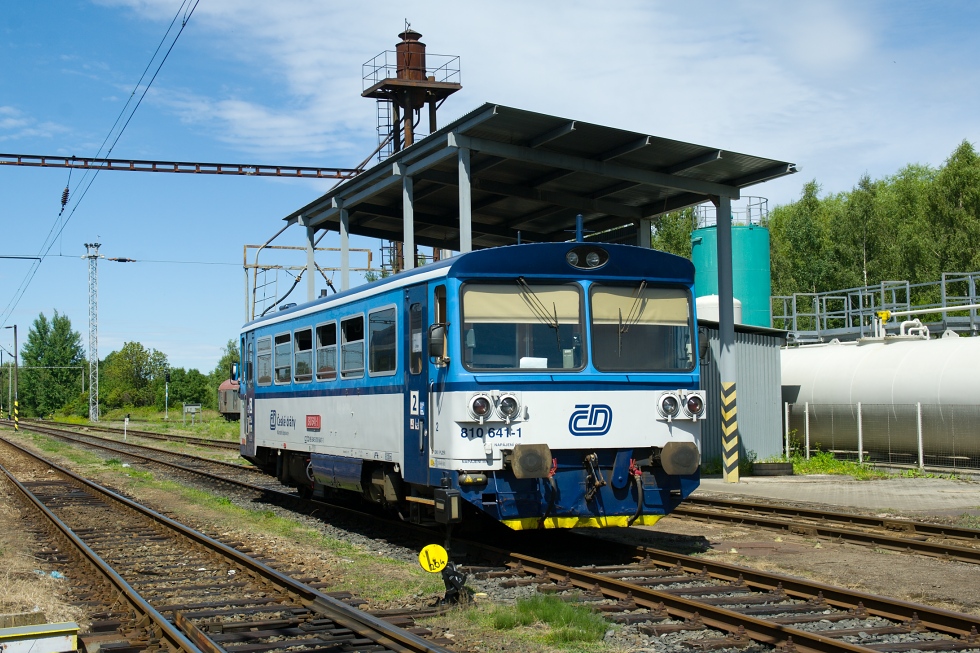 810 641-1