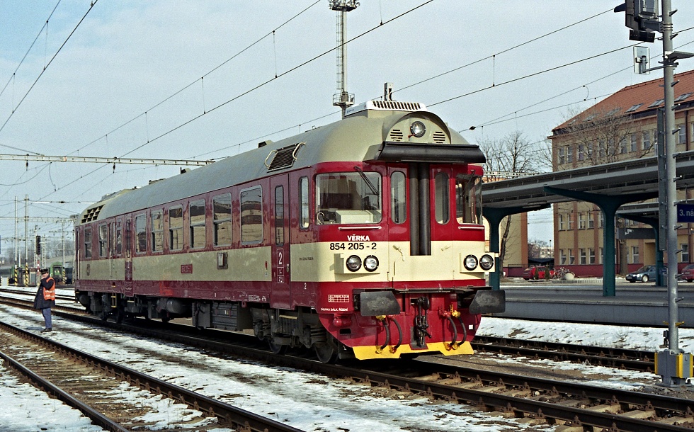 854 205-2