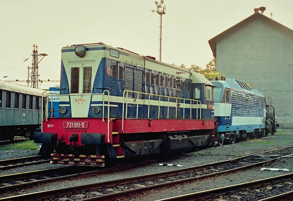 721 011-5