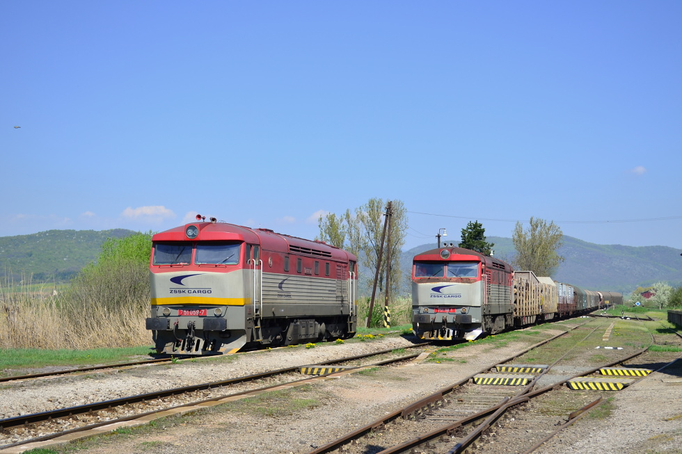 751 059-7