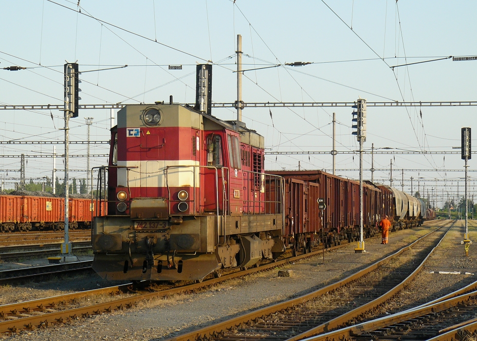 742 137-3
