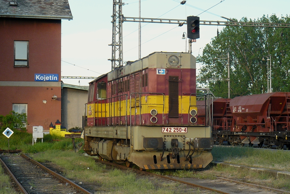742 250-4