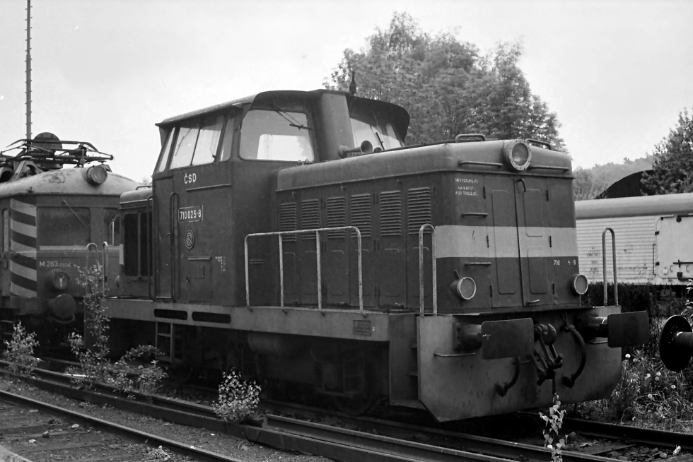 710 025-8