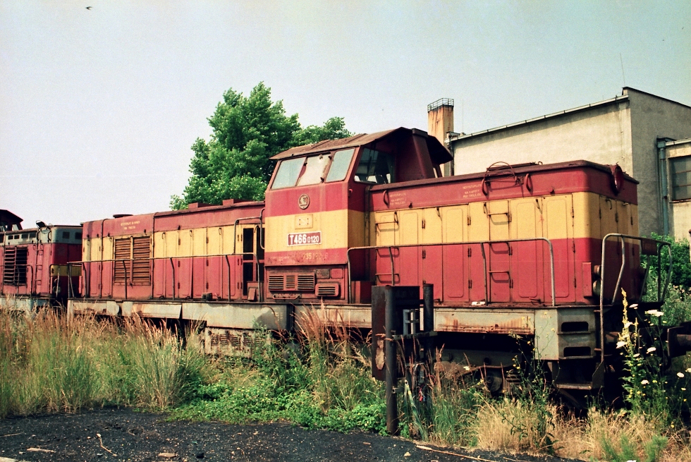 735 120-8