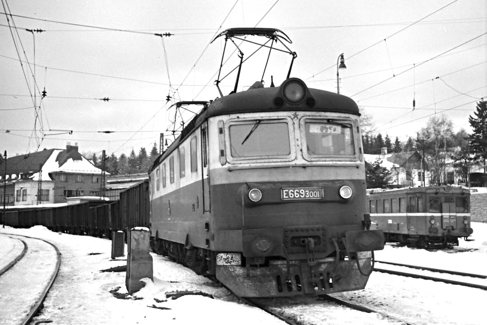 183 001-7