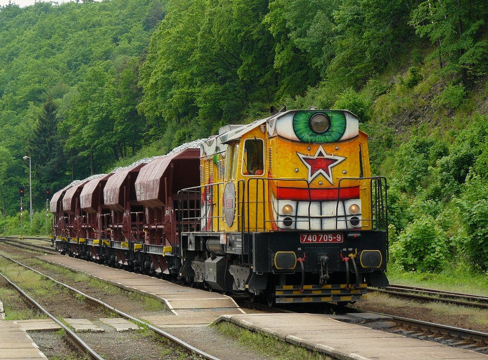 740 705-9