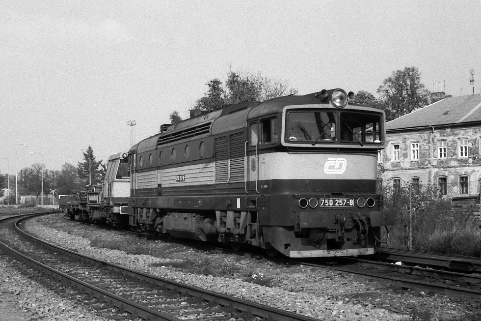 750 257-8