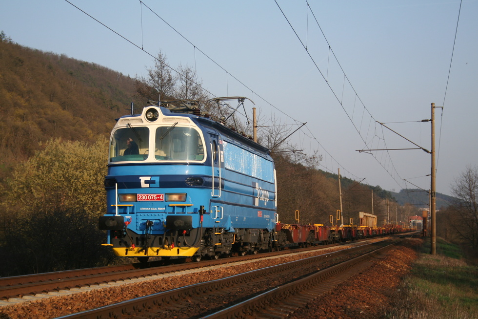230 075-4