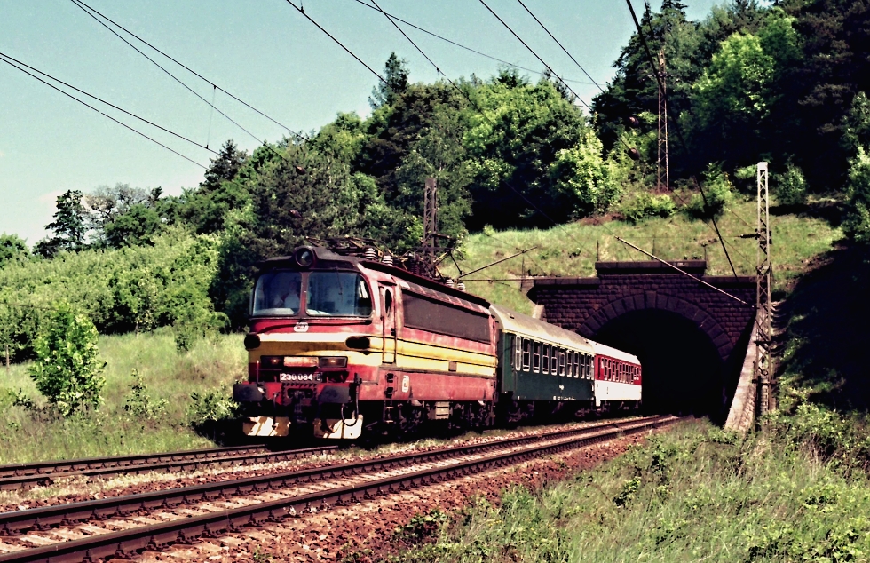 230 084-6
