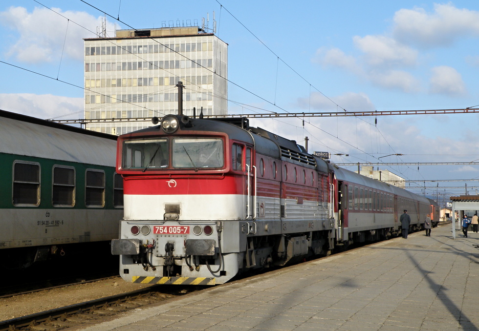 754 005-7