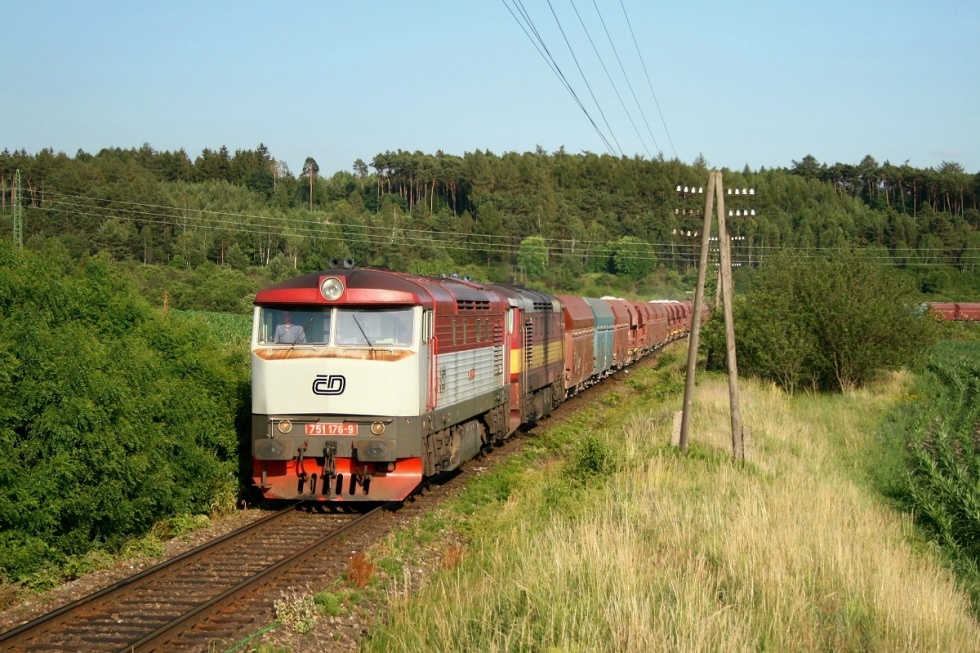 751 176-9