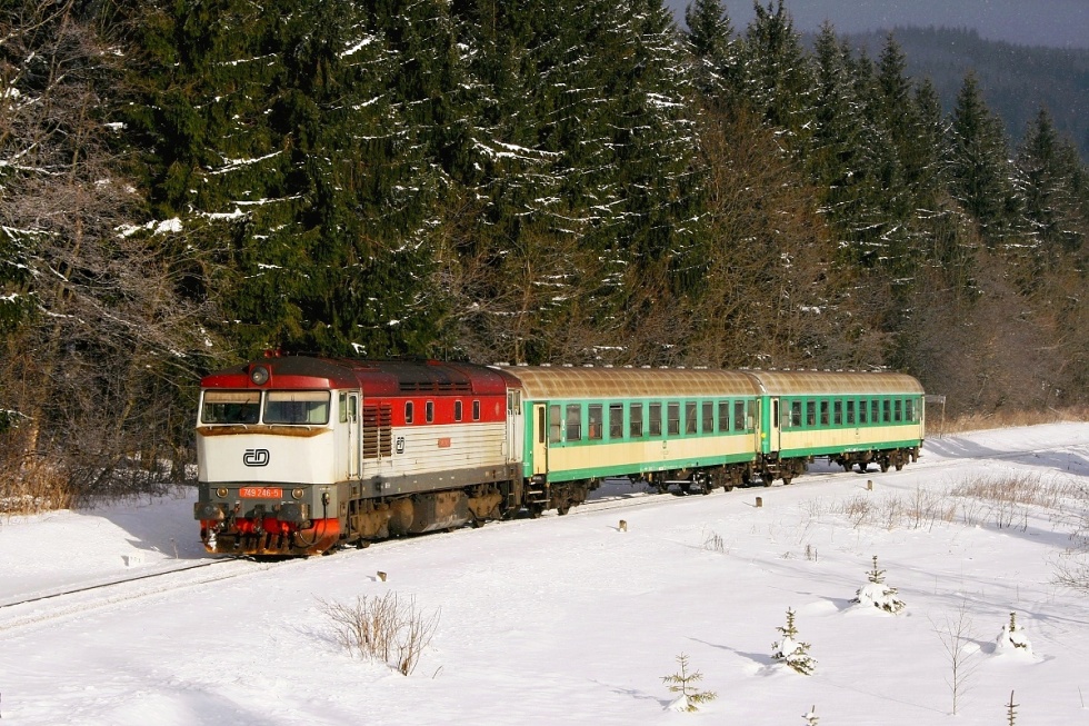 749 246-5