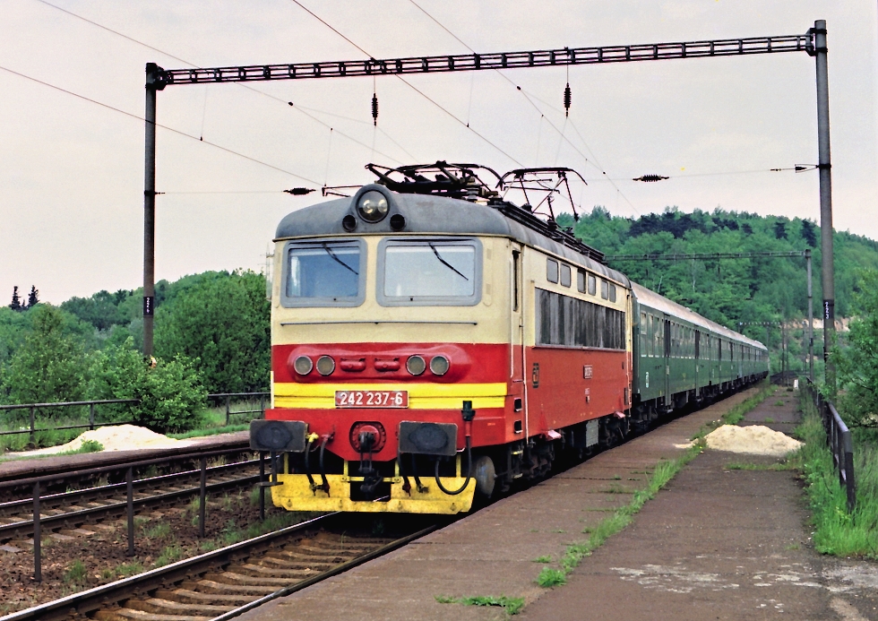 242 237-6