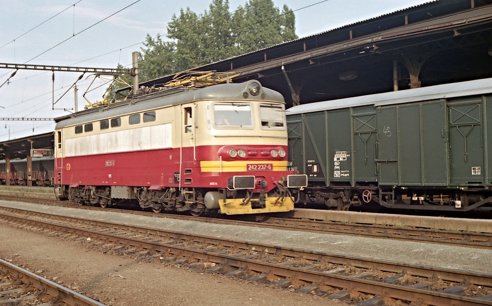 242 237-6