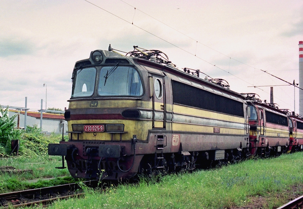 230 025-9