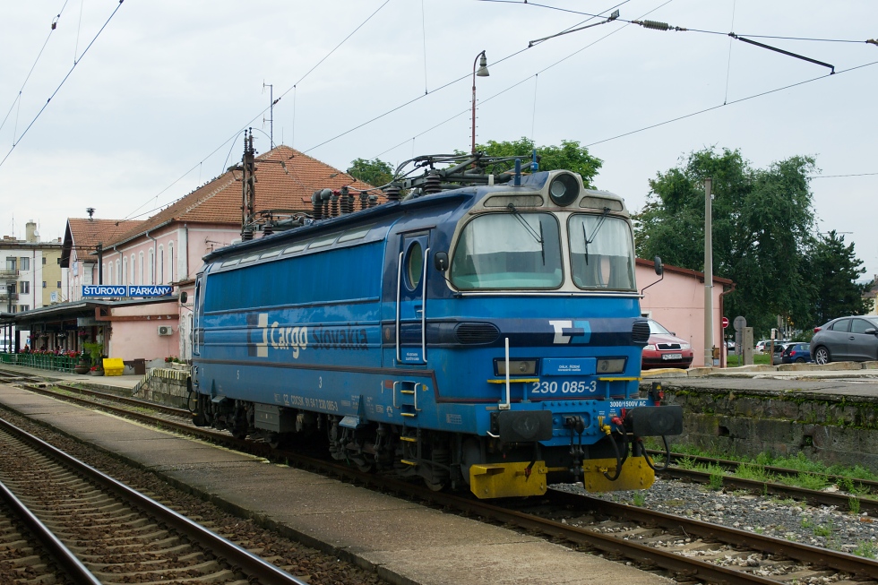 230 085-3