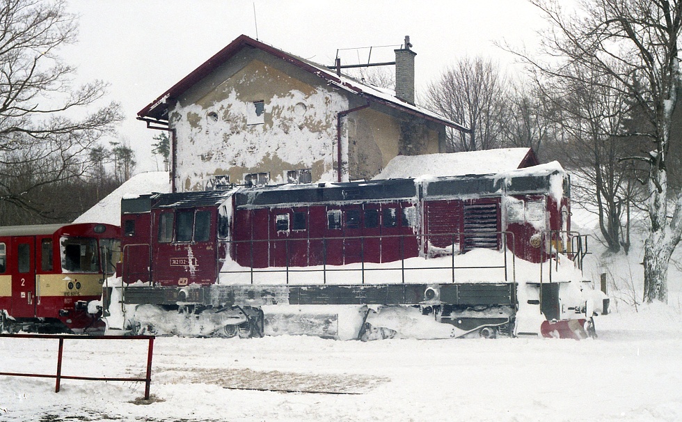 742 132-4
